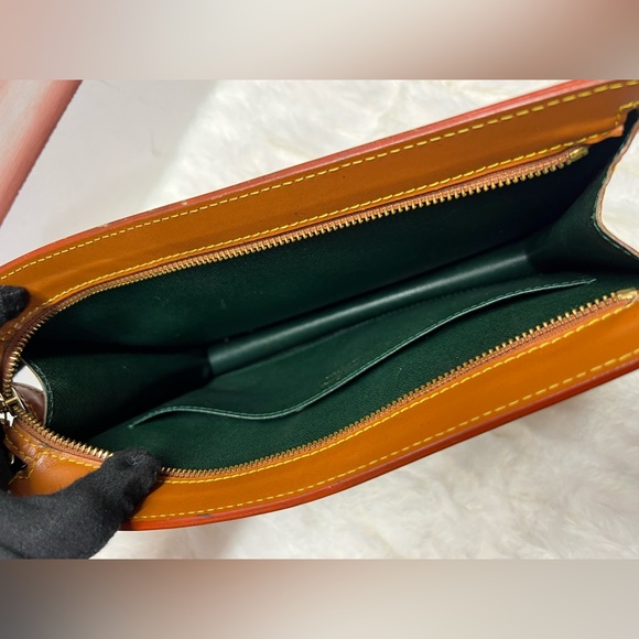 LOUIS VUITTON-A20964 HommeCipango Gold Epi Clutch - Picture 12 of 12